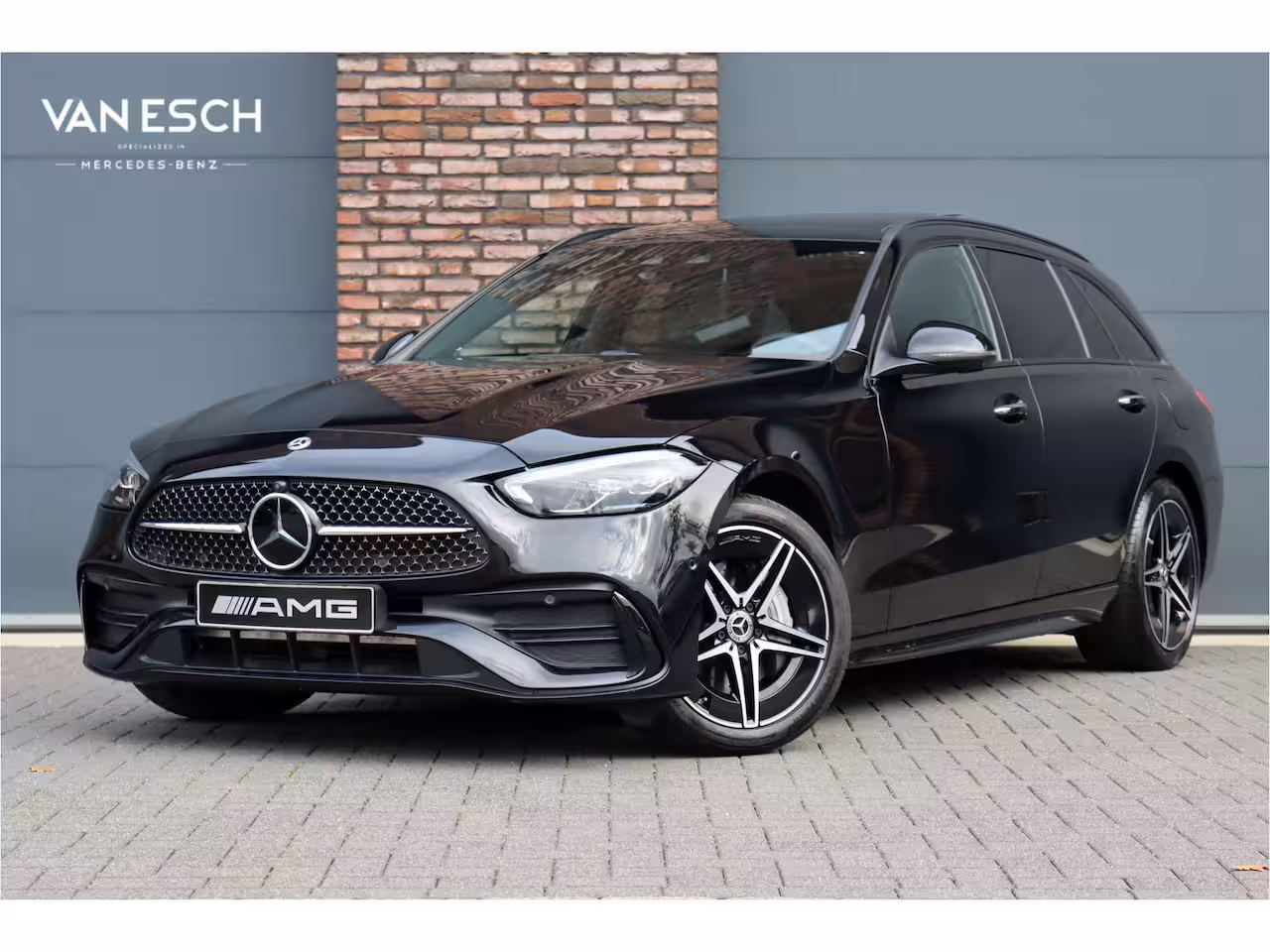 Mercedes-Benz C-klasse Estate 300 e AMG Line | Distronic | Panoramadak | Memory | Surround Camera | Verwarmd Stuurwiel |