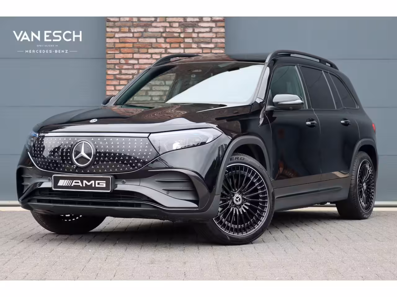 Mercedes-Benz EQB 350 4MATIC AMG Line 71 kWh | Panoramadak | Leder | Memory | Burmester | HUD | Trekhaak | S