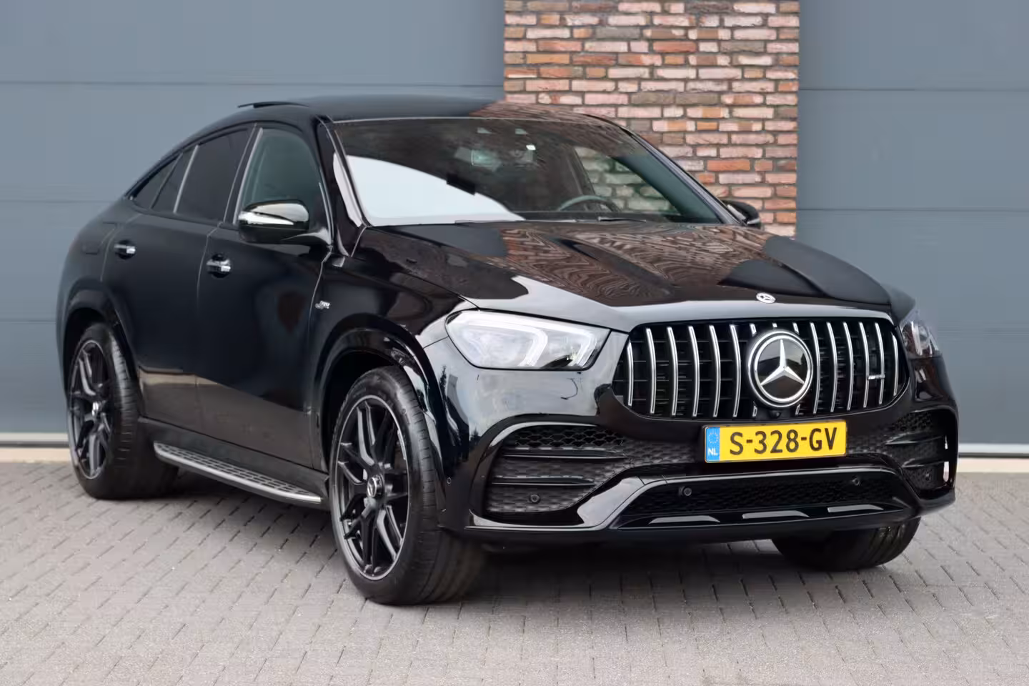 Mercedes-Benz GLE-Klasse Coupé AMG 53 4MATIC+ | Luchtvering | Distronic+ | Panoramadak | HUD | Stoelventilatie | Surround