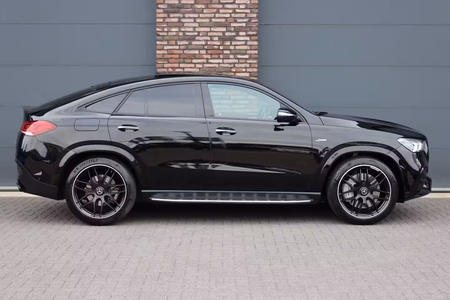 Mercedes-Benz GLE-Klasse Coupé AMG 53 4MATIC+ | Luchtvering | Distronic+ | Panoramadak | HUD | Stoelventilatie | Surround