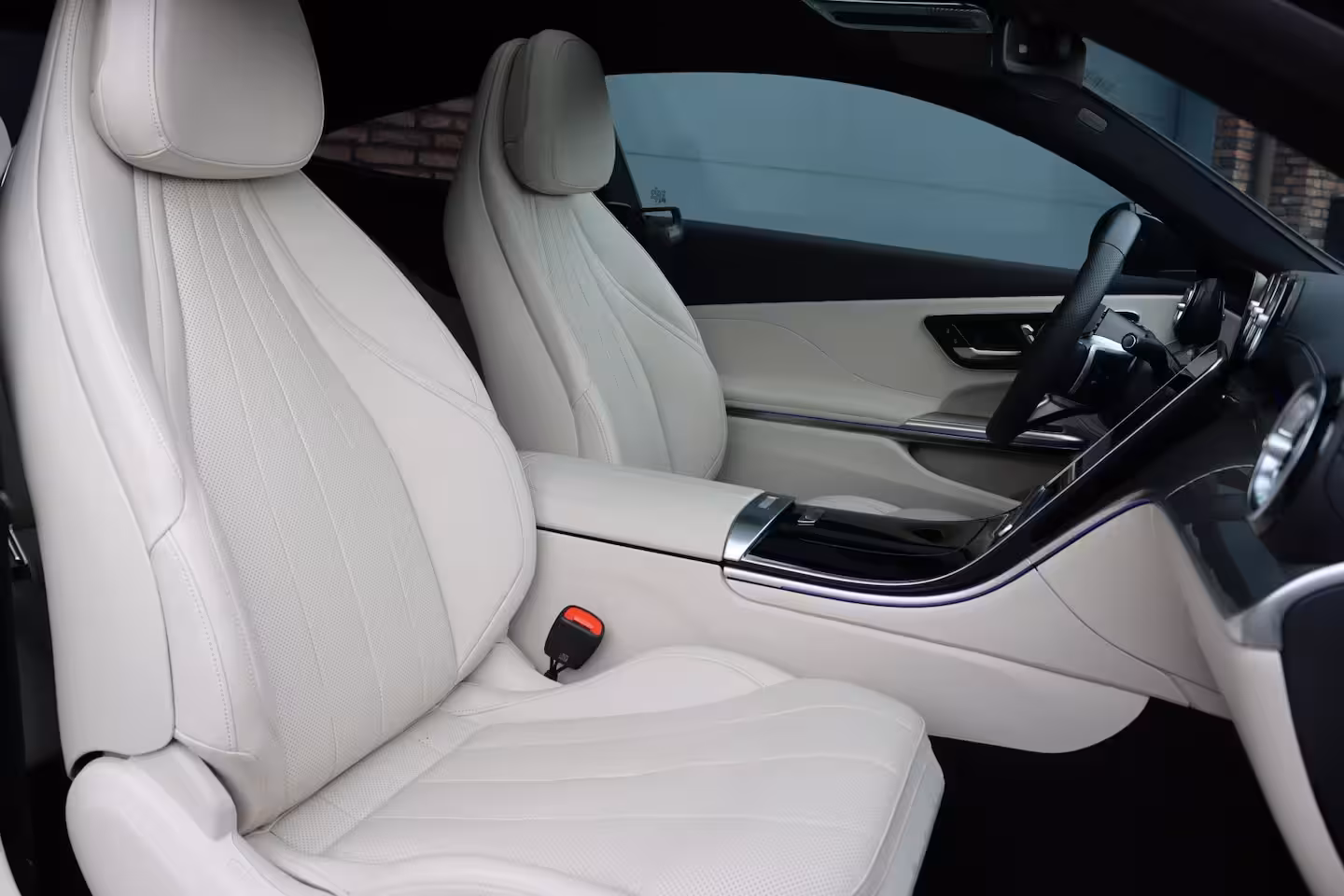 Mercedes-Benz CLE Coupé 300 e AMG Line | Panoramadak | Distronic | Massage | Stoelventilatie | Digital Light | Ver