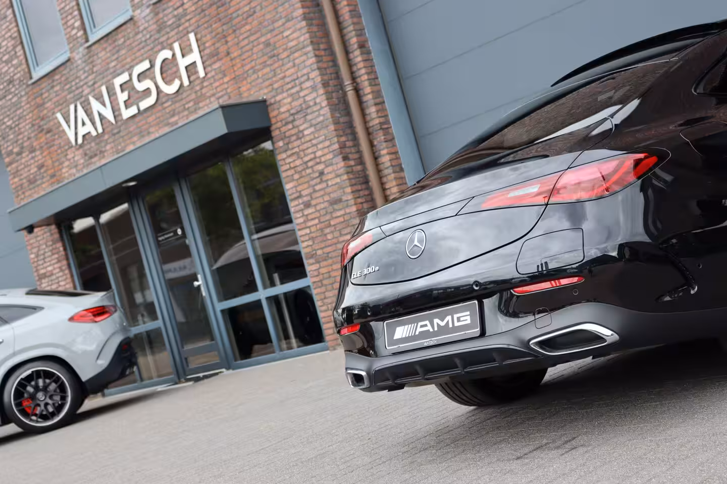Mercedes-Benz CLE Coupé 300 e AMG Line | Panoramadak | Distronic | Massage | Stoelventilatie | Digital Light | Ver