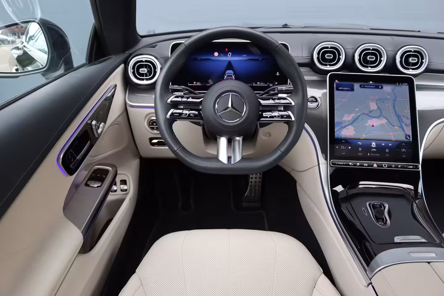 Mercedes-Benz CLE Coupé 300 e AMG Line | Panoramadak | Distronic | Massage | Stoelventilatie | Digital Light | Ver