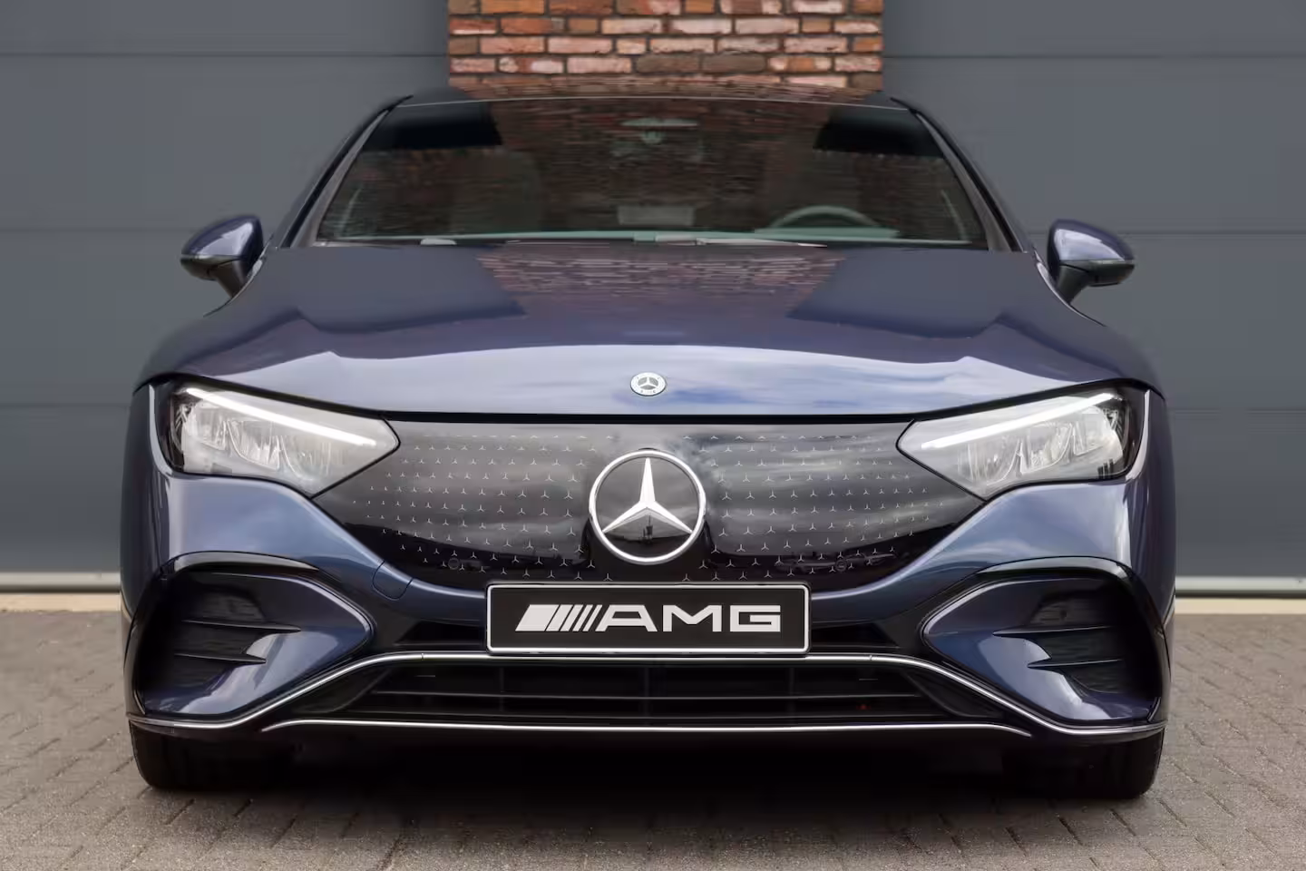 Mercedes-Benz EQE 300 AMG Line 90 kWh | Airmatic | Distronic | Panoramadak | Warmtepomp | Memory | Camera |