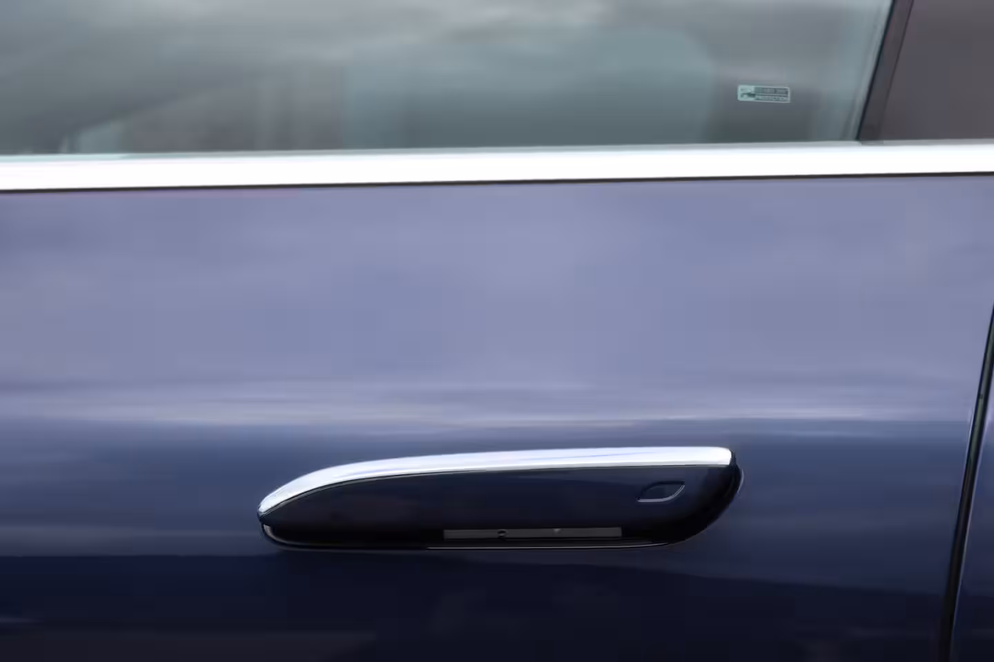 Mercedes-Benz EQE 300 AMG Line 90 kWh | Airmatic | Distronic | Panoramadak | Warmtepomp | Memory | Camera |