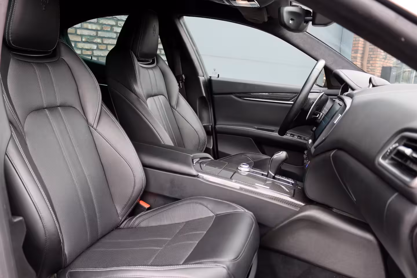 Maserati Ghibli 3.0 S Q4 | Carbon | Bowers&Wilkins | Stoelventilatie | Memory | Variabel Onderstel | Apple