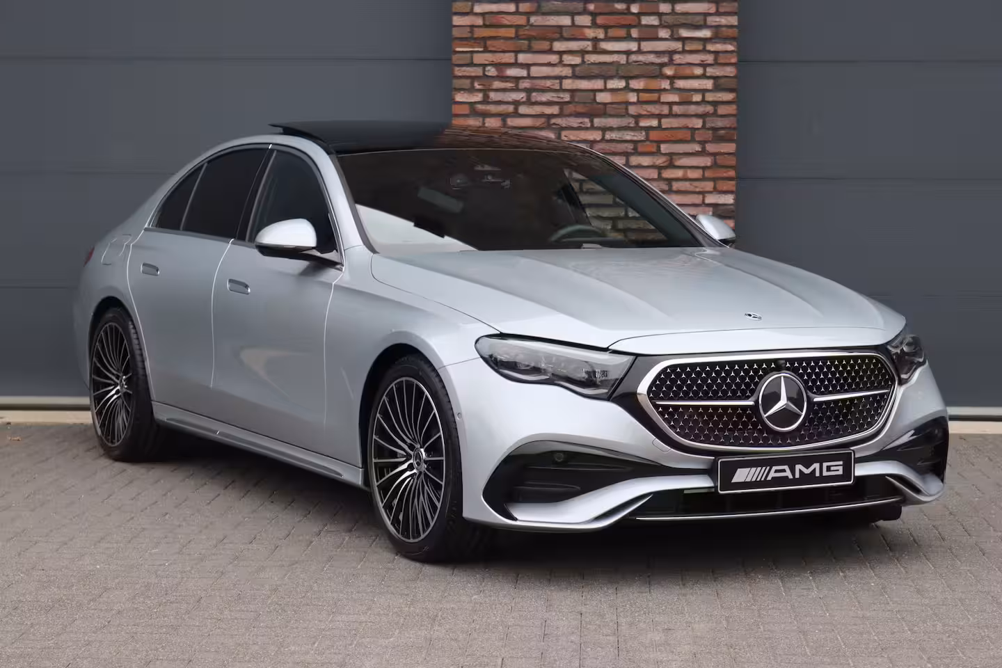 Mercedes-Benz E-klasse 220 d AMG Line | Hyperscreen | Distronic | Memory | Burmester | HUD | 3D-Display | Panoram