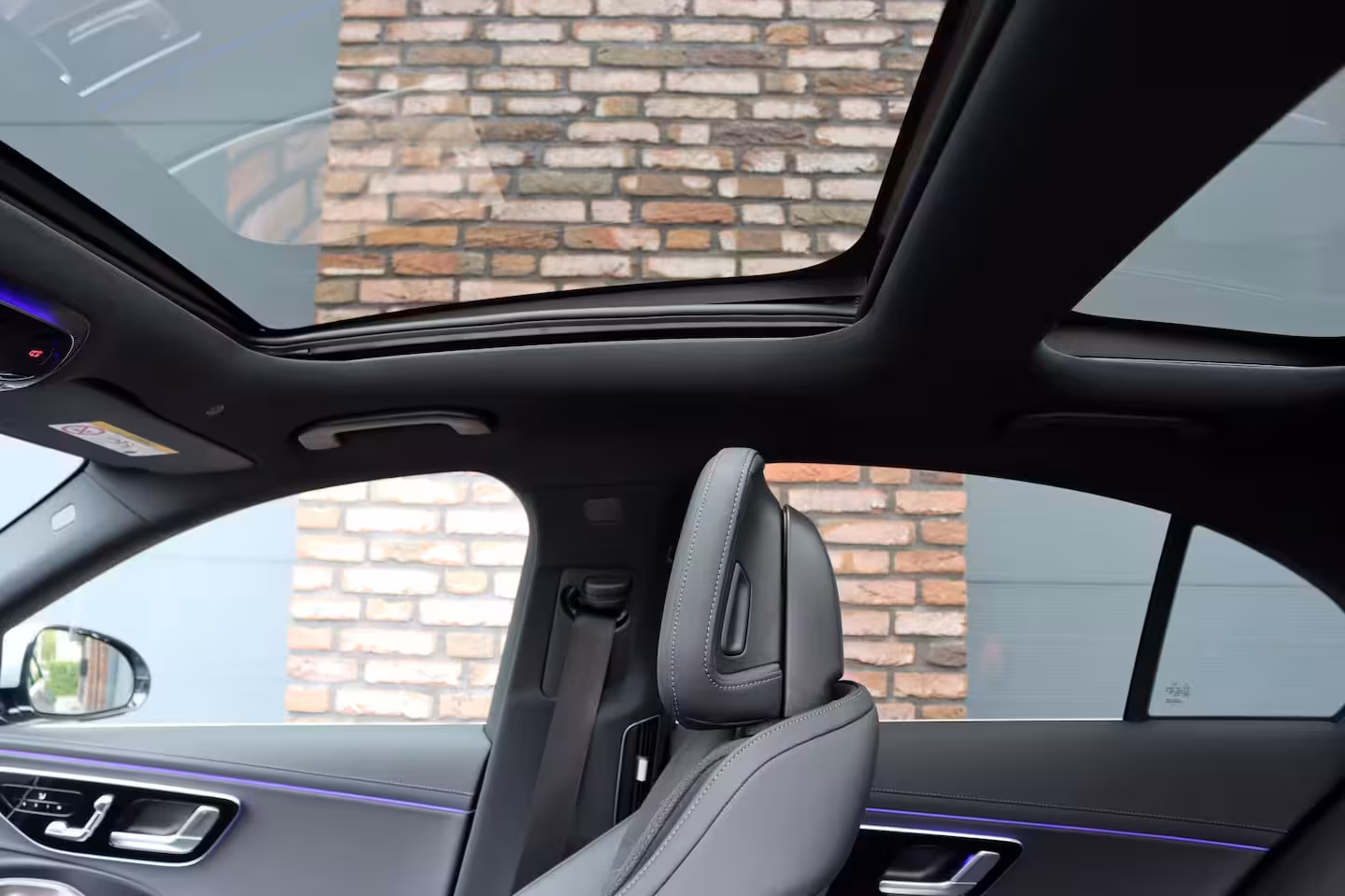Mercedes-Benz E-klasse 220 d AMG Line | Hyperscreen | Distronic | Memory | Burmester | HUD | 3D-Display | Panoram