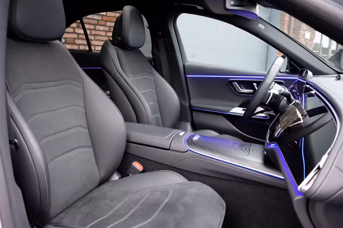 Mercedes-Benz E-klasse 220 d AMG Line | Hyperscreen | Distronic | Memory | Burmester | HUD | 3D-Display | Panoram