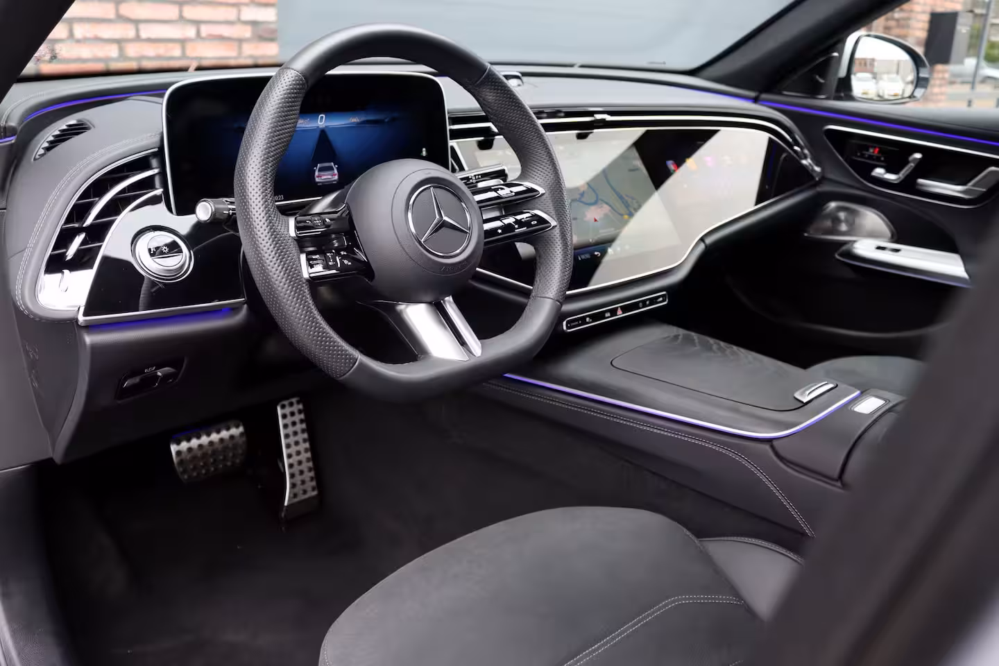 Mercedes-Benz E-klasse 220 d AMG Line | Hyperscreen | Distronic | Memory | Burmester | HUD | 3D-Display | Panoram