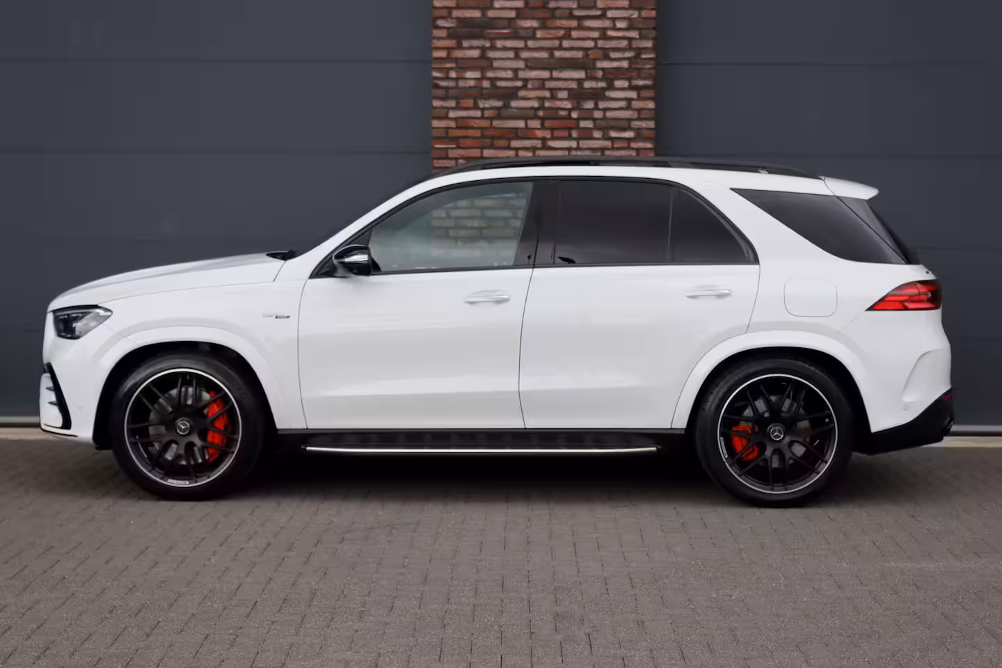 Mercedes-Benz AMG GLE 53 Hybrid 4MATIC+ | Luchtvering | Distronic | Elek. Achterbank | Trekhaak | Burmester | Ke