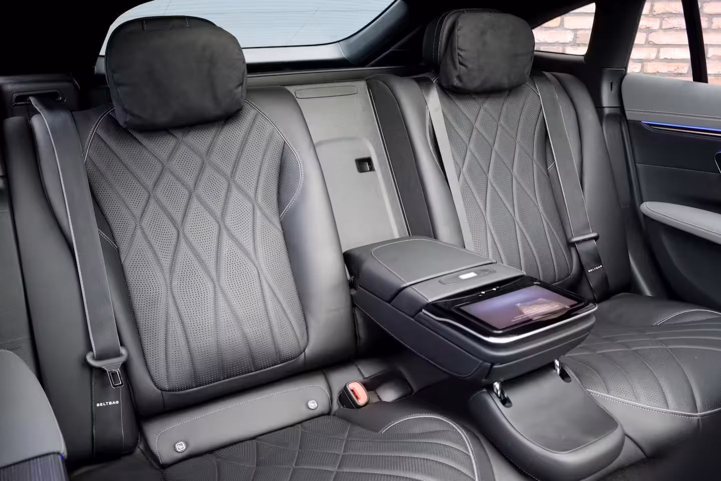 Mercedes-Benz EQS 500 4MATIC AMG Line 108 kWh | Luchtvering | Distronic+ | Hyperscreen | Achterasbesturing |