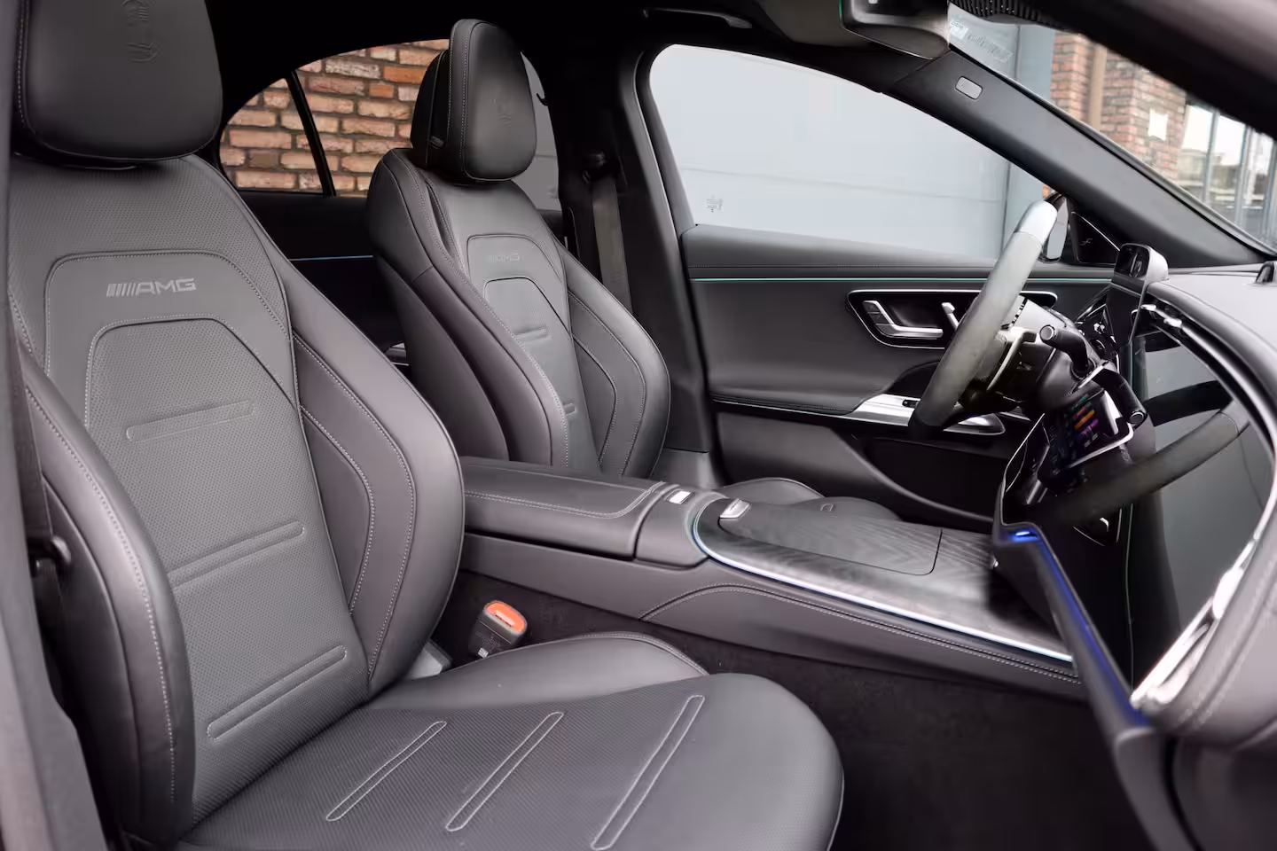 Mercedes-Benz E-klasse AMG 53 4MATIC+ Premium | 612pk | AMG Dynamic Plus | Hyperscreen | Achterasbesturing | Dist