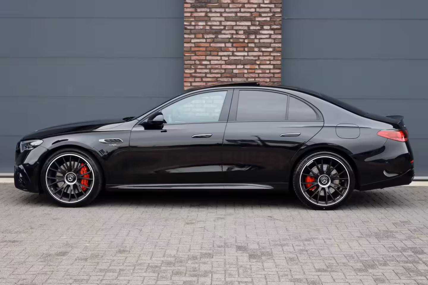 Mercedes-Benz E-klasse AMG 53 4MATIC+ Premium | 612pk | AMG Dynamic Plus | Hyperscreen | Achterasbesturing | Dist