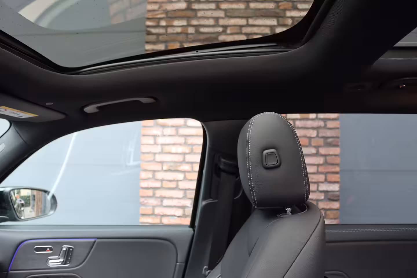 Mercedes-Benz EQB 350 4MATIC AMG Line 71 kWh | Panoramadak | Leder | Memory | Burmester | HUD | Trekhaak | S