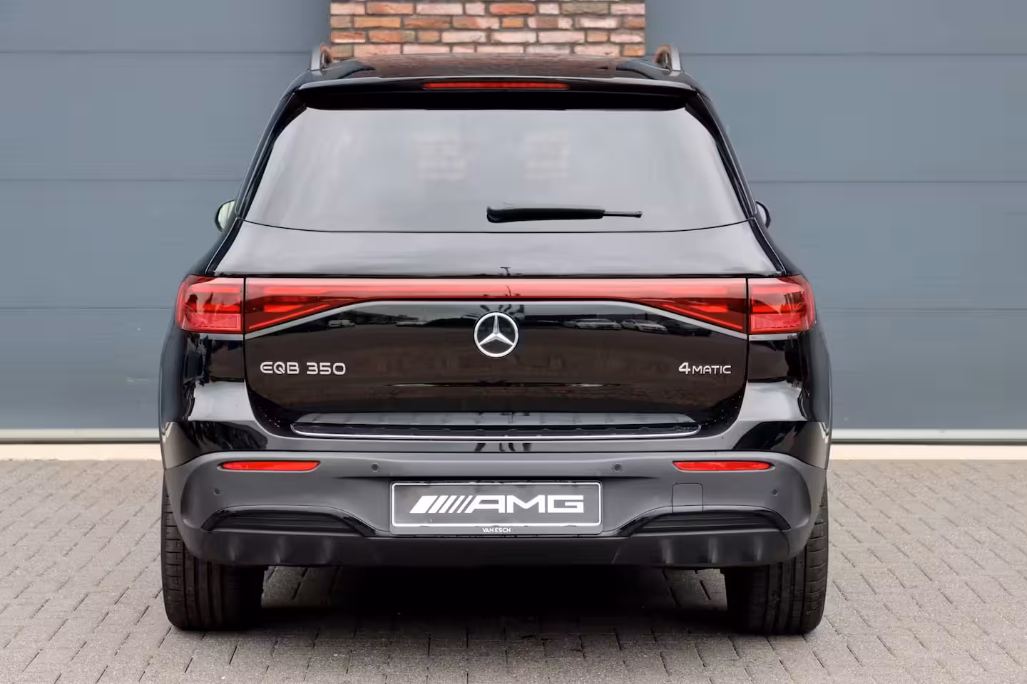 Mercedes-Benz EQB 350 4MATIC AMG Line 71 kWh | Panoramadak | Leder | Memory | Burmester | HUD | Trekhaak | S