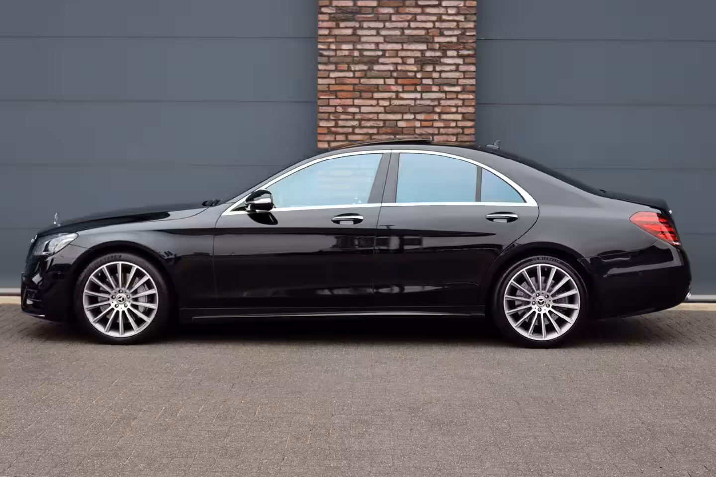 Mercedes-Benz S-klasse 560 AMG Line Premium | V8 | Active Body Control | Distronic+ | HUD | Panoramadak | Burmest