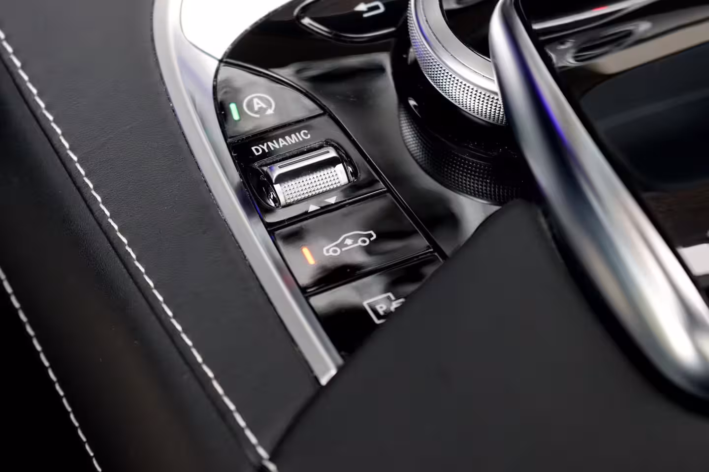 Mercedes-Benz S-klasse 560 AMG Line Premium | V8 | Active Body Control | Distronic+ | HUD | Panoramadak | Burmest