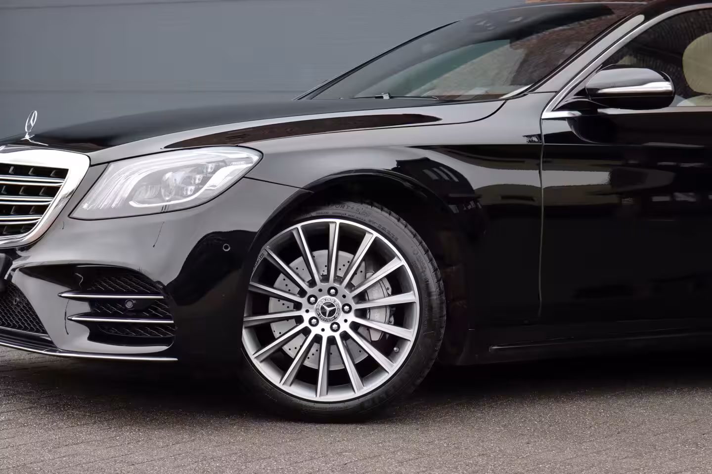 Mercedes-Benz S-klasse 560 AMG Line Premium | V8 | Active Body Control | Distronic+ | HUD | Panoramadak | Burmest