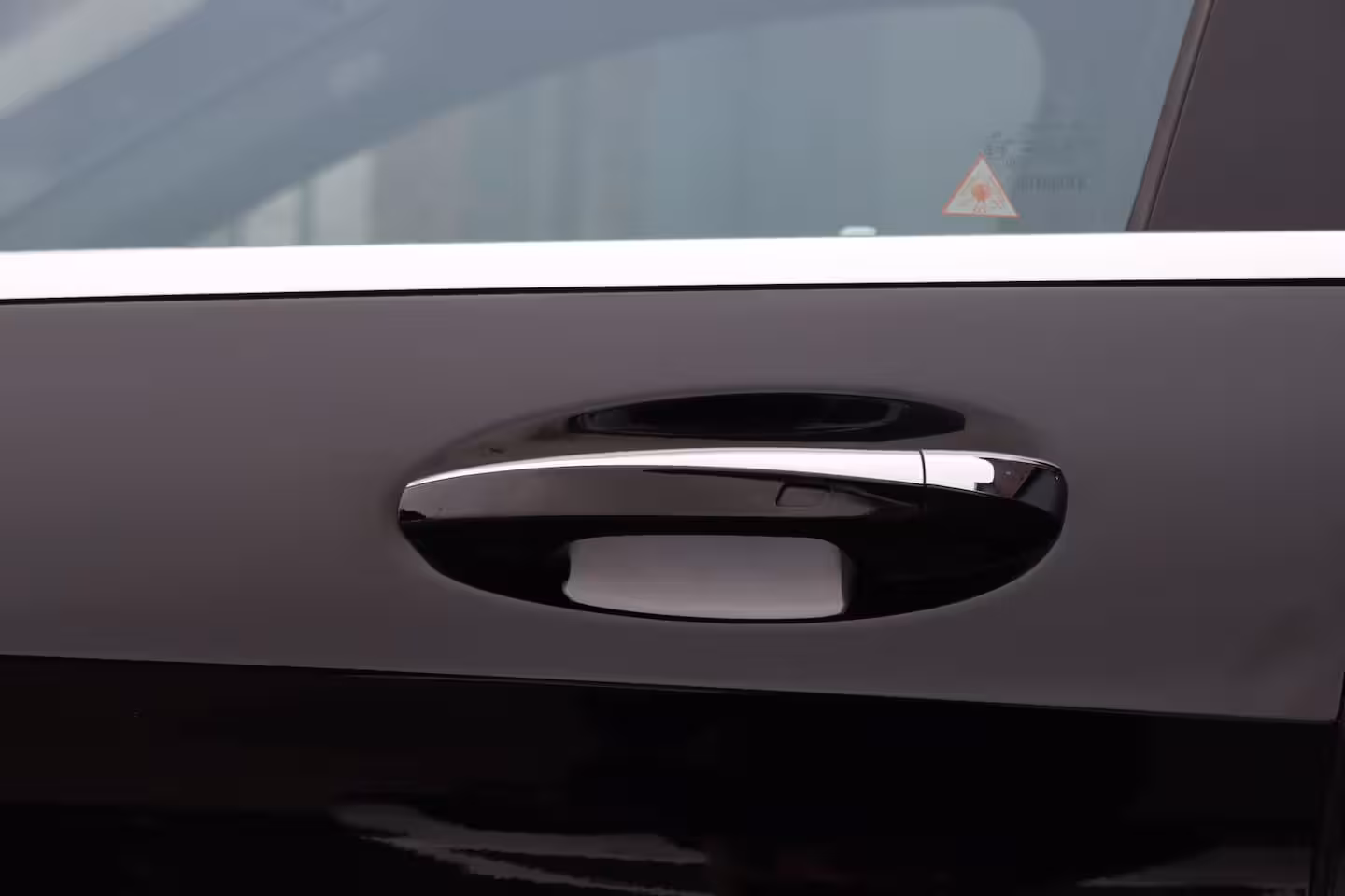 Mercedes-Benz S-klasse 560 AMG Line Premium | V8 | Active Body Control | Distronic+ | HUD | Panoramadak | Burmest