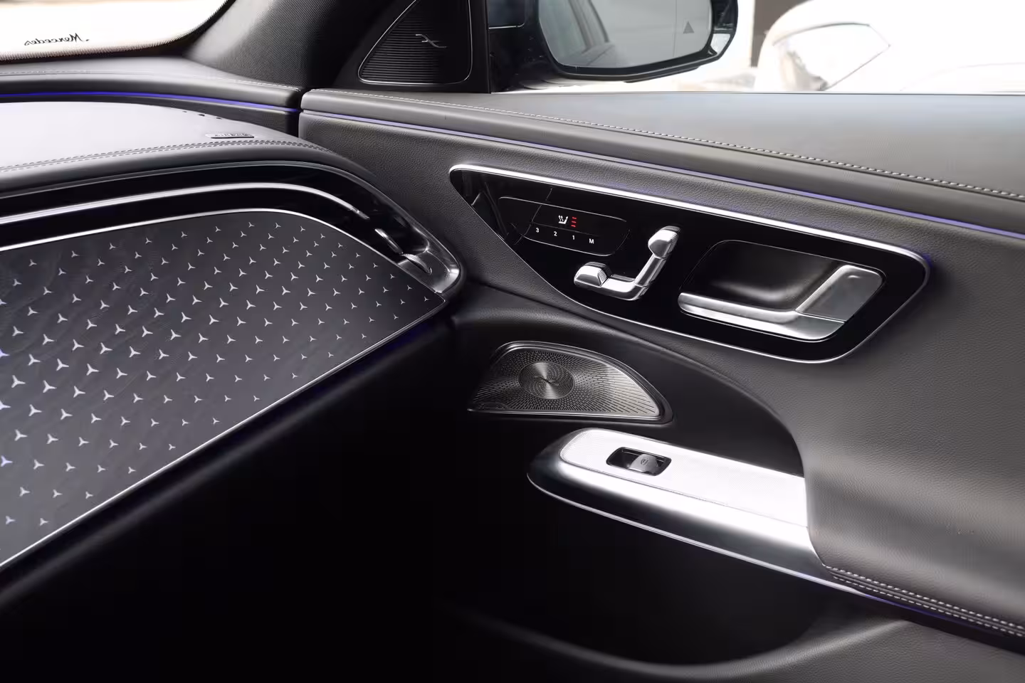 Mercedes-Benz E-klasse Estate 300 e AMG Line | Distronic+ | Memory | Burmester | Surround Camera | Trekhaak | Digital Li