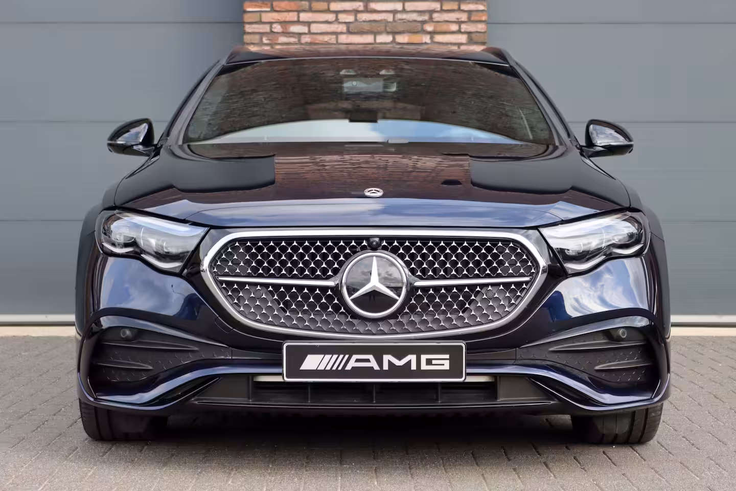 Mercedes-Benz E-klasse Estate 300 e AMG Line | Distronic+ | Memory | Burmester | Surround Camera | Trekhaak | Digital Li