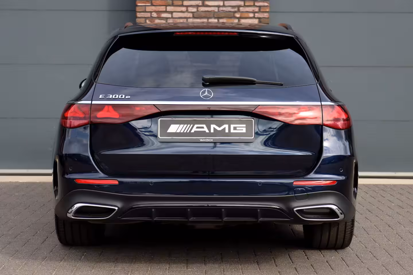 Mercedes-Benz E-klasse Estate 300 e AMG Line | Distronic+ | Memory | Burmester | Surround Camera | Trekhaak | Digital Li
