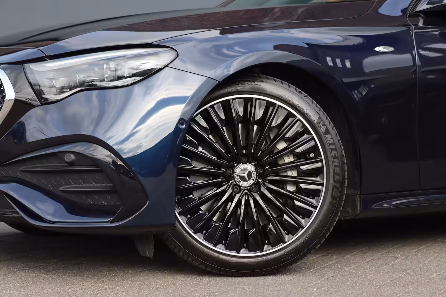 Mercedes-Benz E-klasse Estate 300 e AMG Line | Distronic+ | Memory | Burmester | Surround Camera | Trekhaak | Digital Li