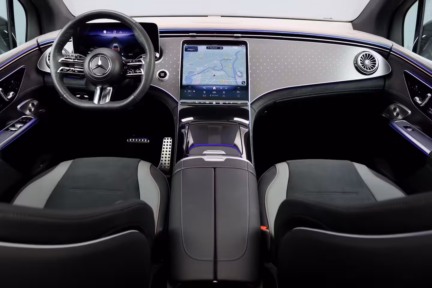 Mercedes-Benz EQE SUV 350 4MATIC AMG Line 91 kWh | Distronic+ | Panoramadak | Memory | Burmester | Digital Light