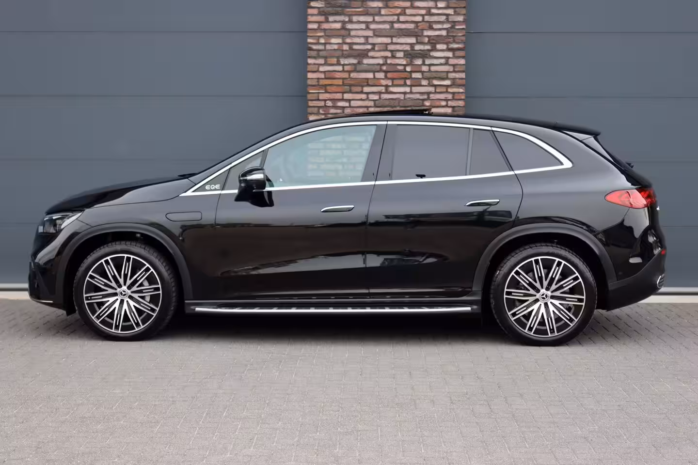 Mercedes-Benz EQE SUV 350 4MATIC AMG Line 91 kWh | Distronic+ | Panoramadak | Memory | Burmester | Digital Light