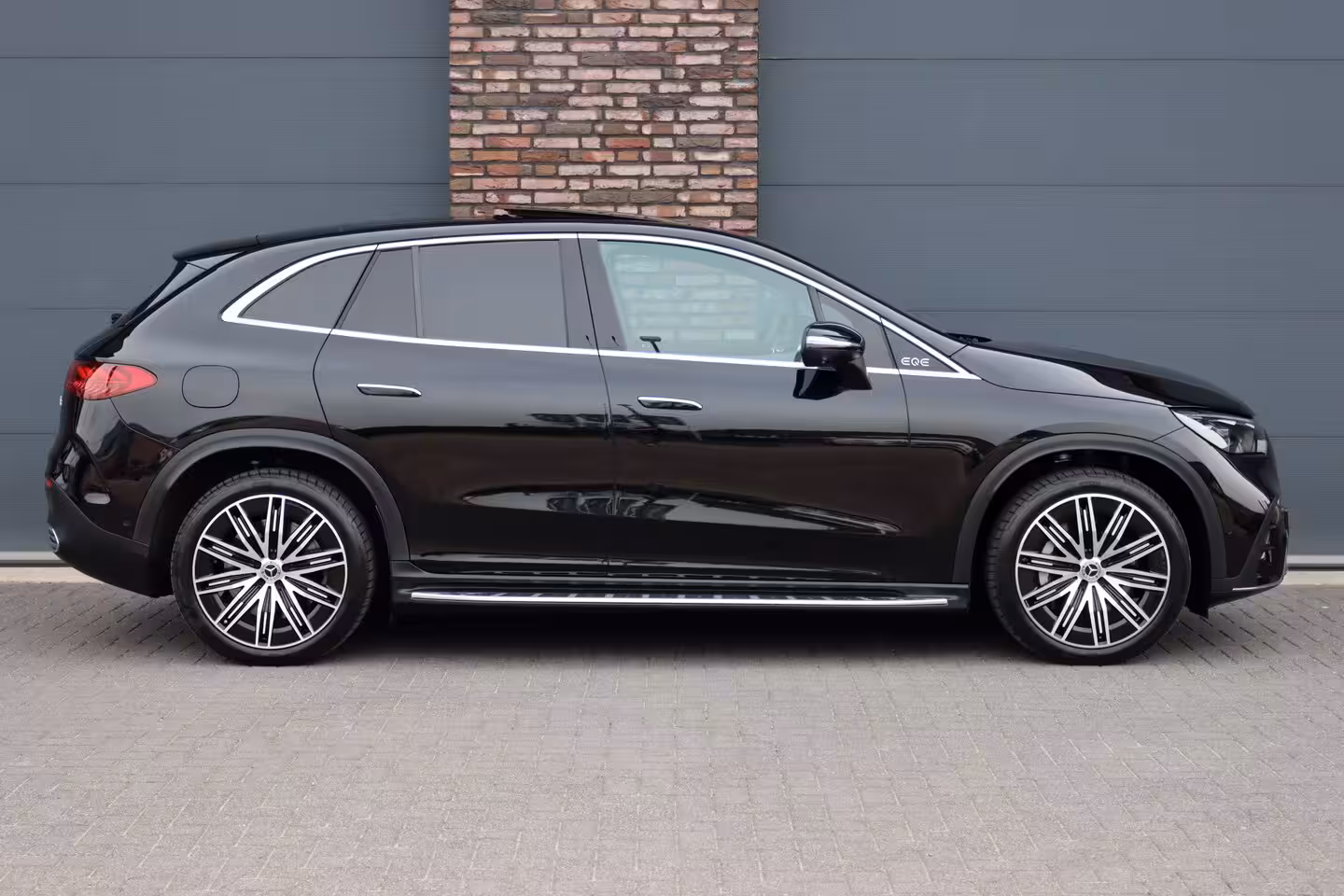 Mercedes-Benz EQE SUV 350 4MATIC AMG Line 91 kWh | Distronic+ | Panoramadak | Memory | Burmester | Digital Light