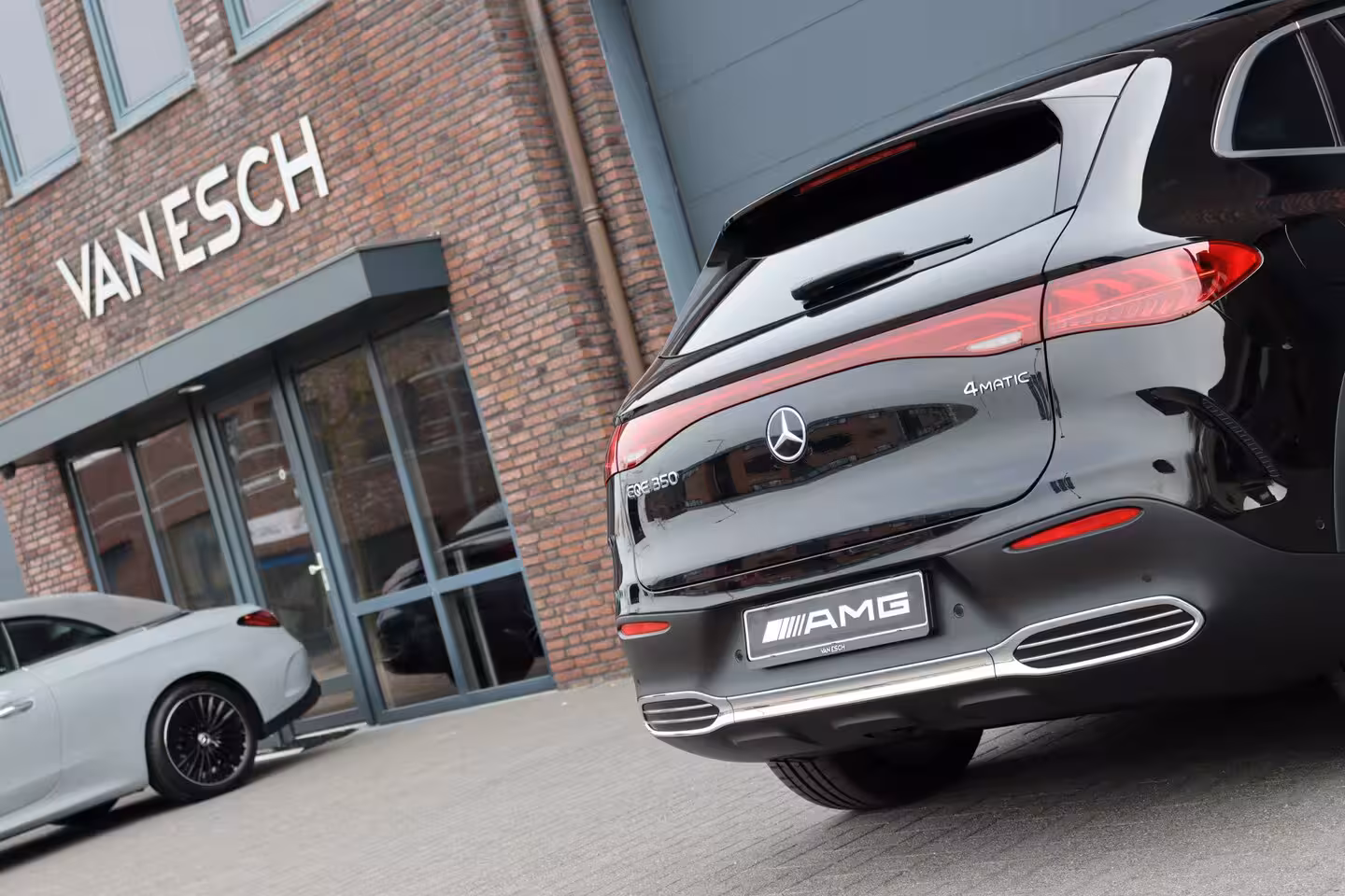 Mercedes-Benz EQE SUV 350 4MATIC AMG Line 91 kWh | Distronic+ | Panoramadak | Memory | Burmester | Digital Light