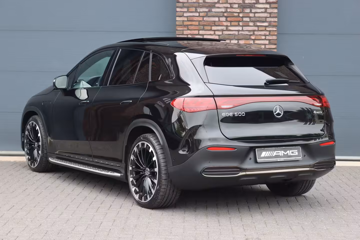 Mercedes-Benz EQE SUV 500 4MATIC AMG Line 91 kWh | 61.000, - ex BTW | Luchtvering | Hyperscreen | Achterasbestur