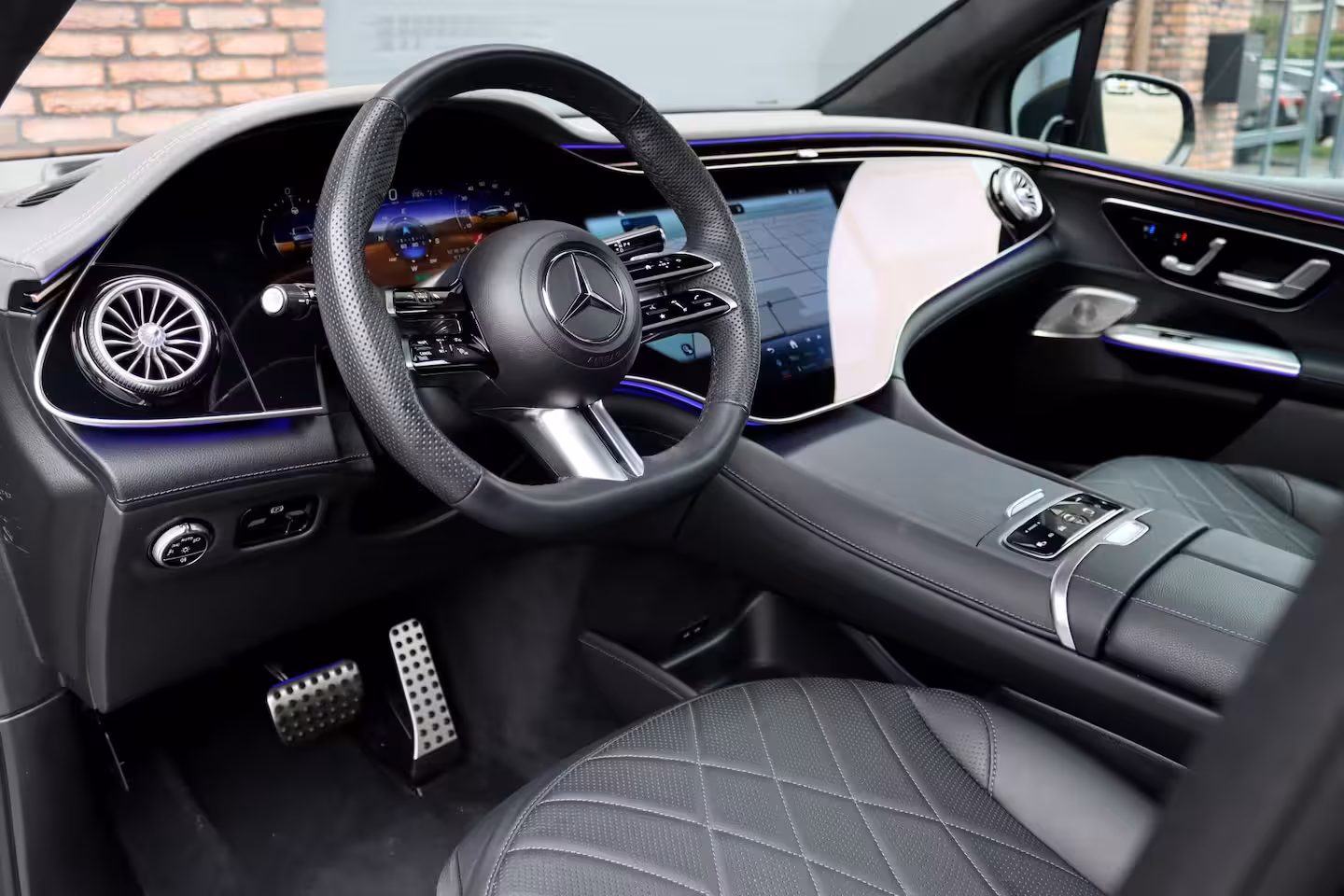 Mercedes-Benz EQE SUV 500 4MATIC AMG Line 91 kWh | 61.000, - ex BTW | Luchtvering | Hyperscreen | Achterasbestur