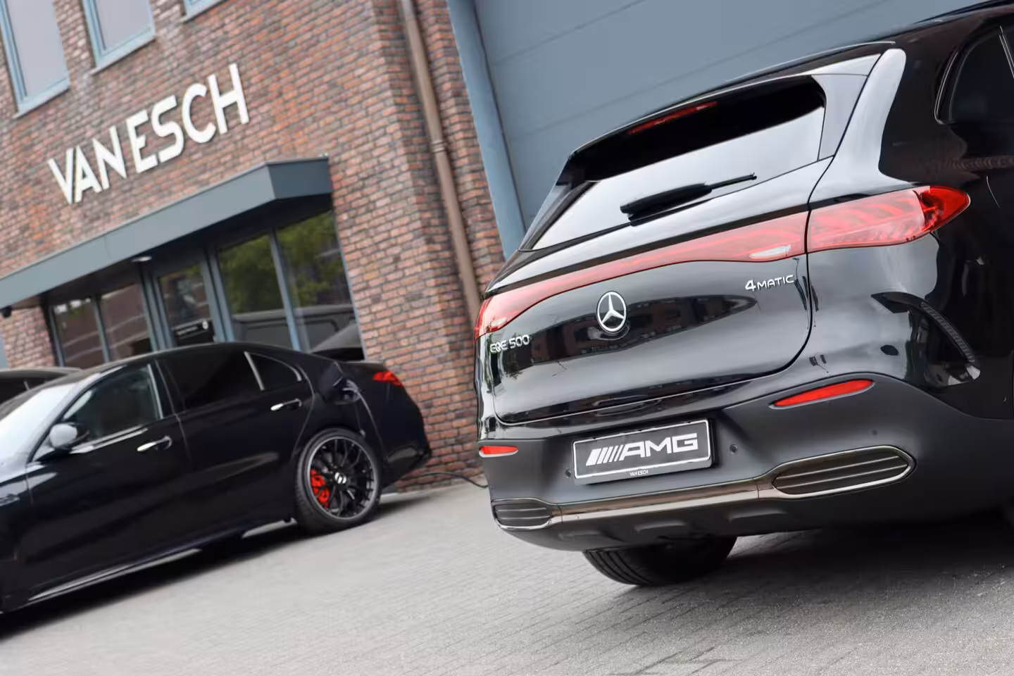 Mercedes-Benz EQE SUV 500 4MATIC AMG Line 91 kWh | 61.000, - ex BTW | Luchtvering | Hyperscreen | Achterasbestur