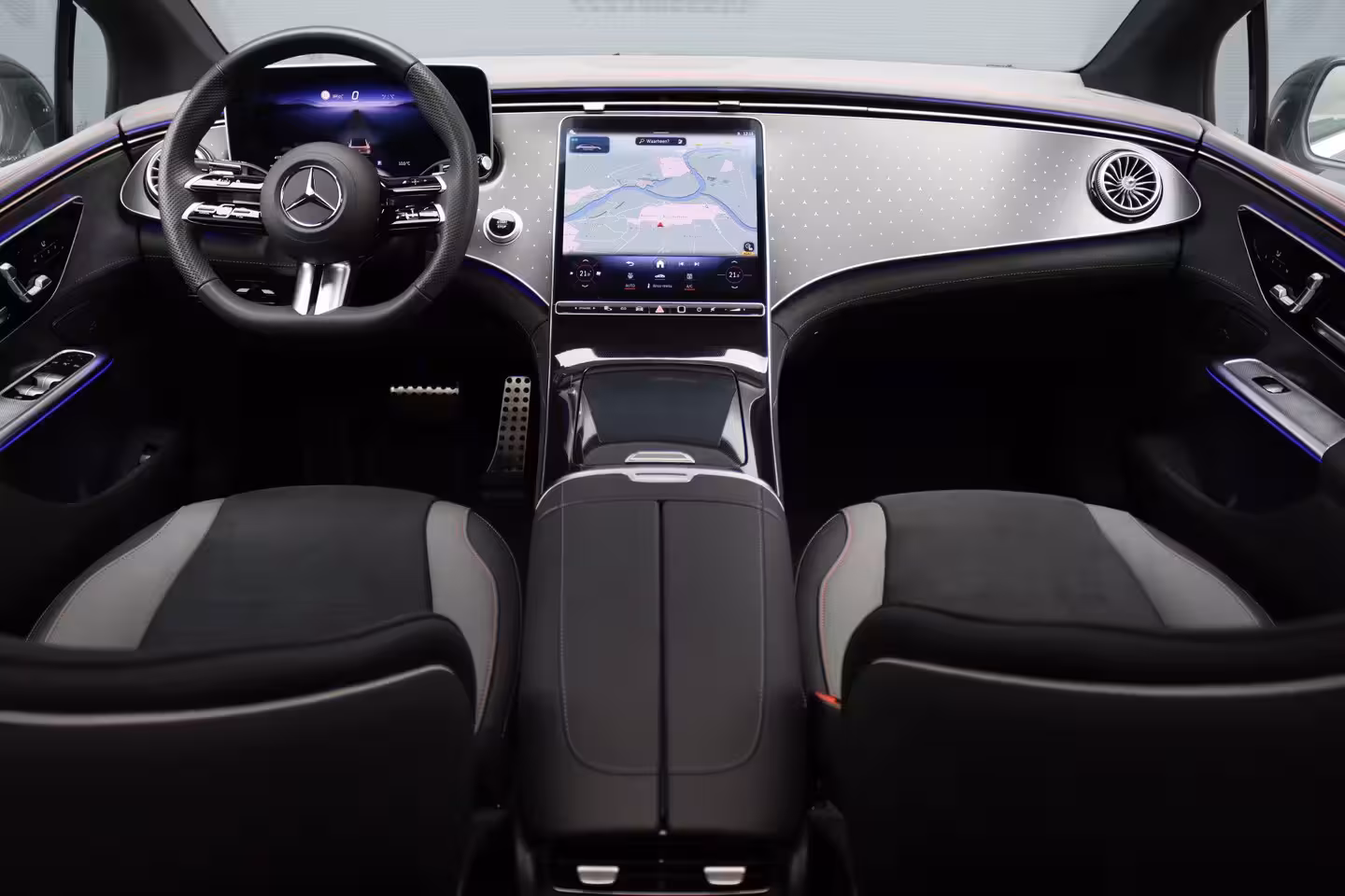 Mercedes-Benz EQE 300 AMG Line 90 kWh | Airmatic | Distronic | Panoramadak | Warmtepomp | Memory | Keyless G