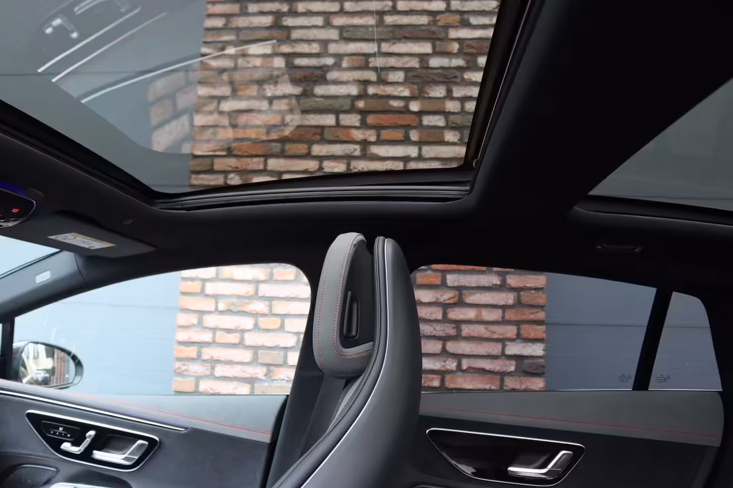 Mercedes-Benz EQE 300 AMG Line 90 kWh | Airmatic | Distronic | Panoramadak | Warmtepomp | Memory | Keyless G