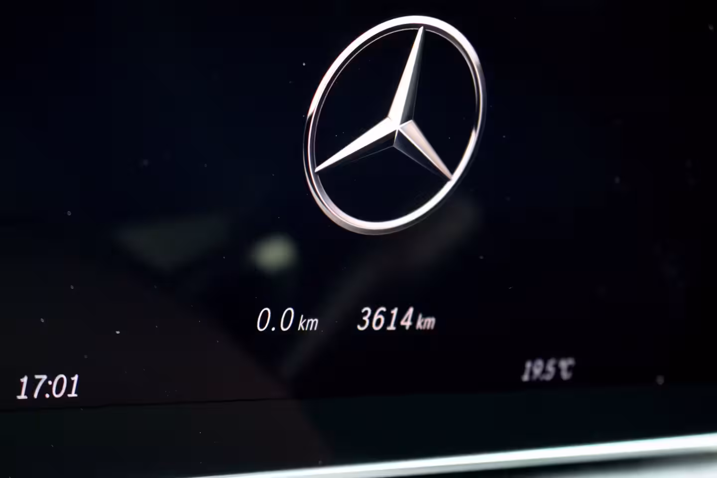 Mercedes-Benz C-klasse Estate 300 e AMG Line | Distronic | Panoramadak | Sfeerverlichting | Camera | Nightpakket | Verwa
