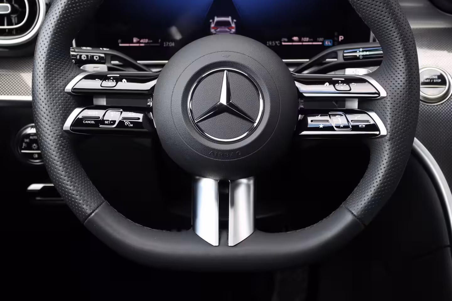 Mercedes-Benz C-klasse Estate 300 e AMG Line | Distronic | Panoramadak | Sfeerverlichting | Camera | Nightpakket | Verwa