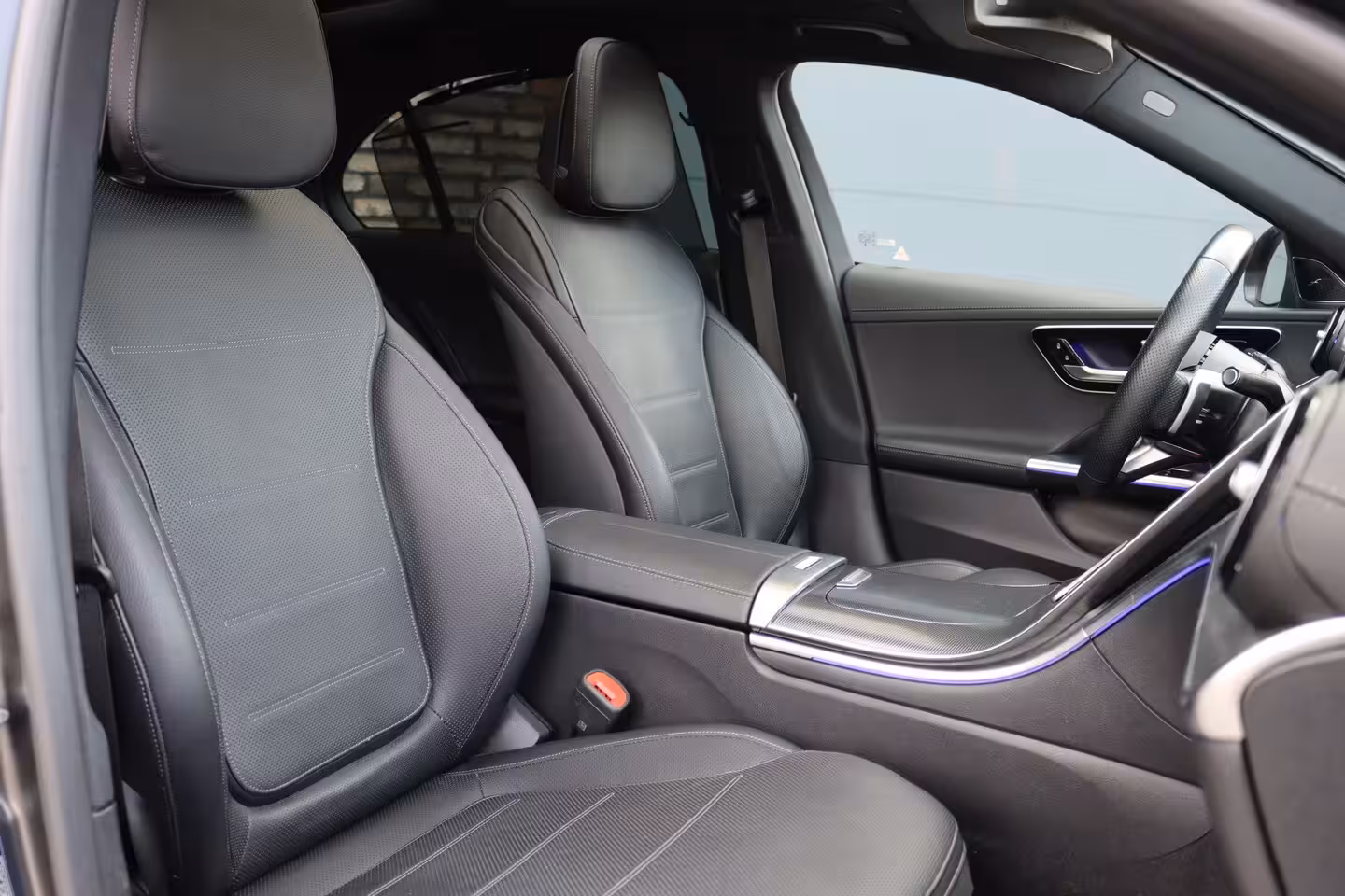 Mercedes-Benz C-klasse 200 4MATIC Premium+ AMG Line | Distronic+ | Panoramadak | Burmester | Memory | Massage | S