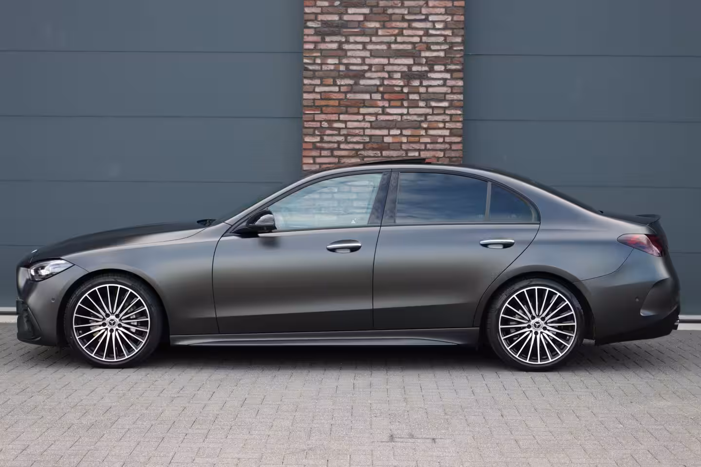 Mercedes-Benz C-klasse 200 4MATIC Premium+ AMG Line | Distronic+ | Panoramadak | Burmester | Memory | Massage | S