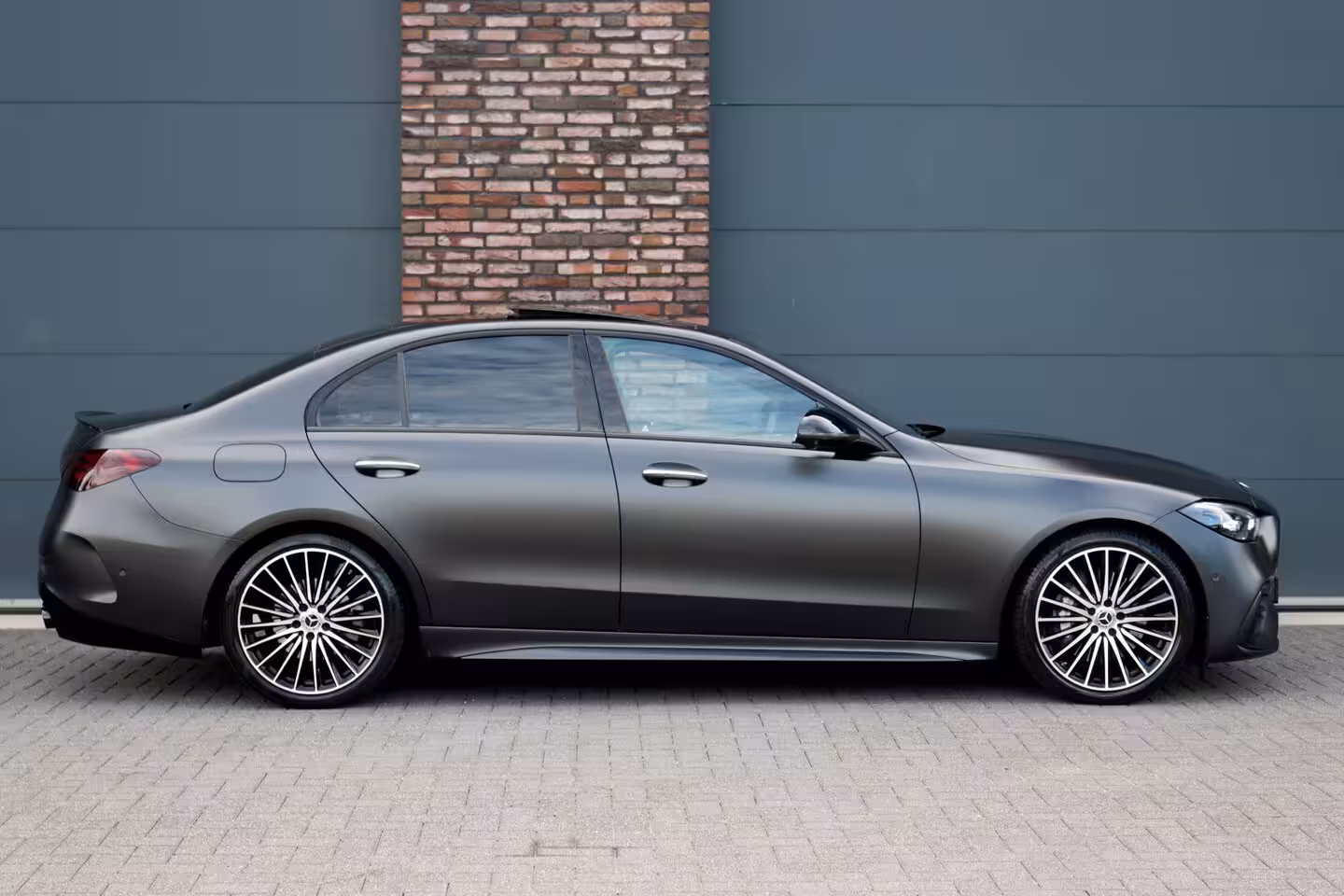 Mercedes-Benz C-klasse 200 4MATIC Premium+ AMG Line | Distronic+ | Panoramadak | Burmester | Memory | Massage | S