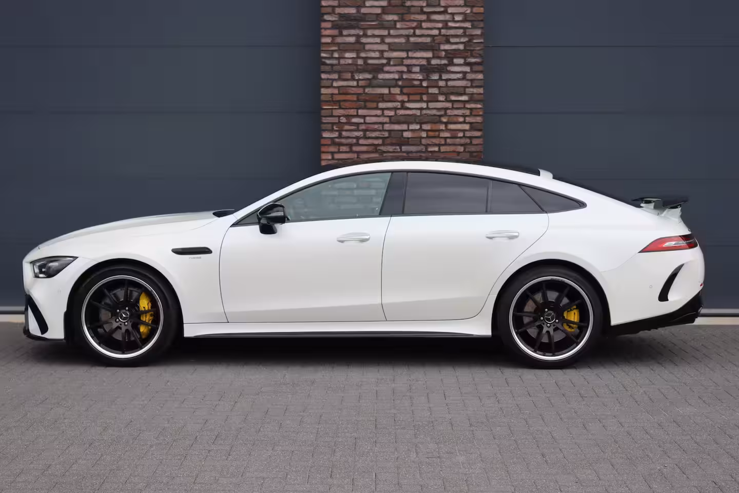 Mercedes-Benz AMG GT 4-Door Coupe AMG 43 Premium | Panoramadak | Distronic+ | AMG Ride Control | Soft-Close | Burmester | Na