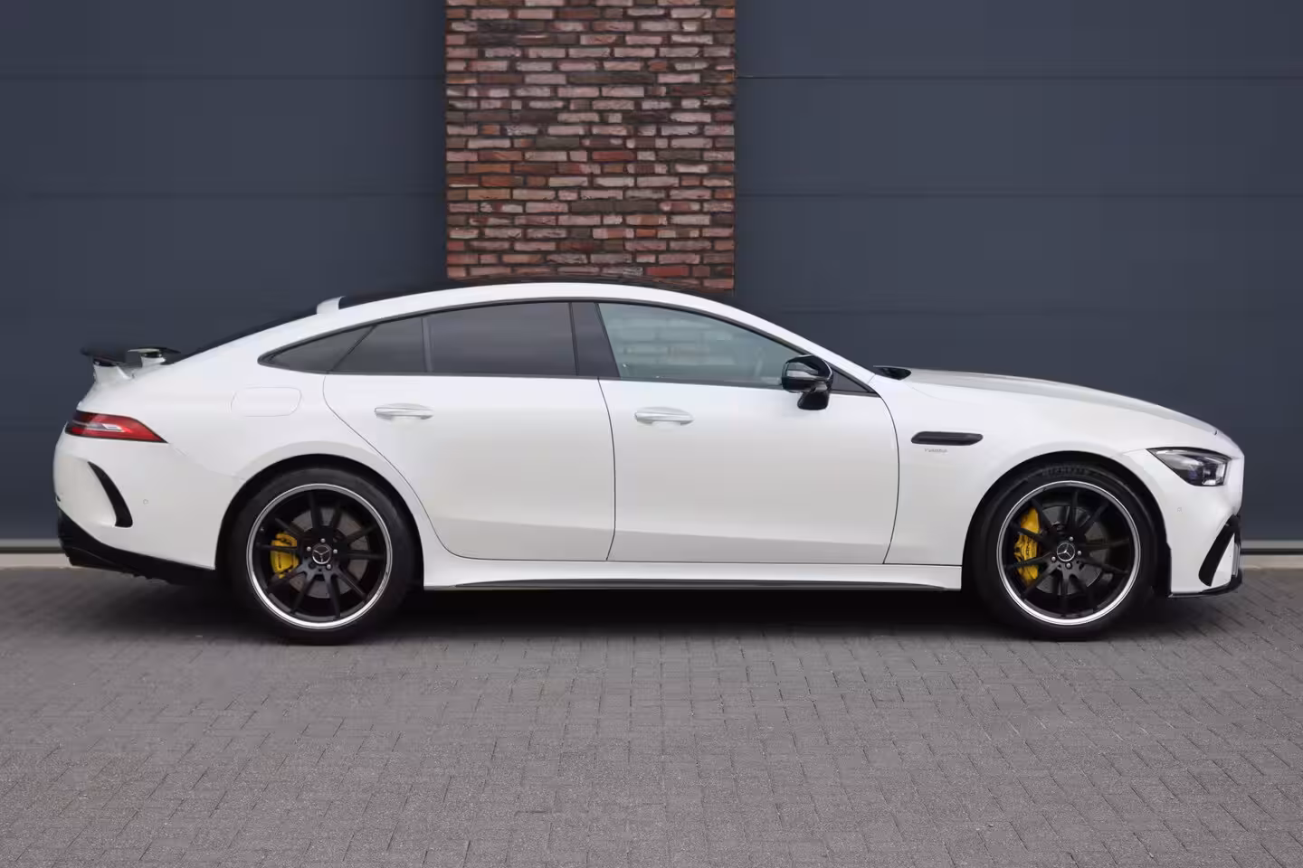 Mercedes-Benz AMG GT 4-Door Coupe AMG 43 Premium | Panoramadak | Distronic+ | AMG Ride Control | Soft-Close | Burmester | Na