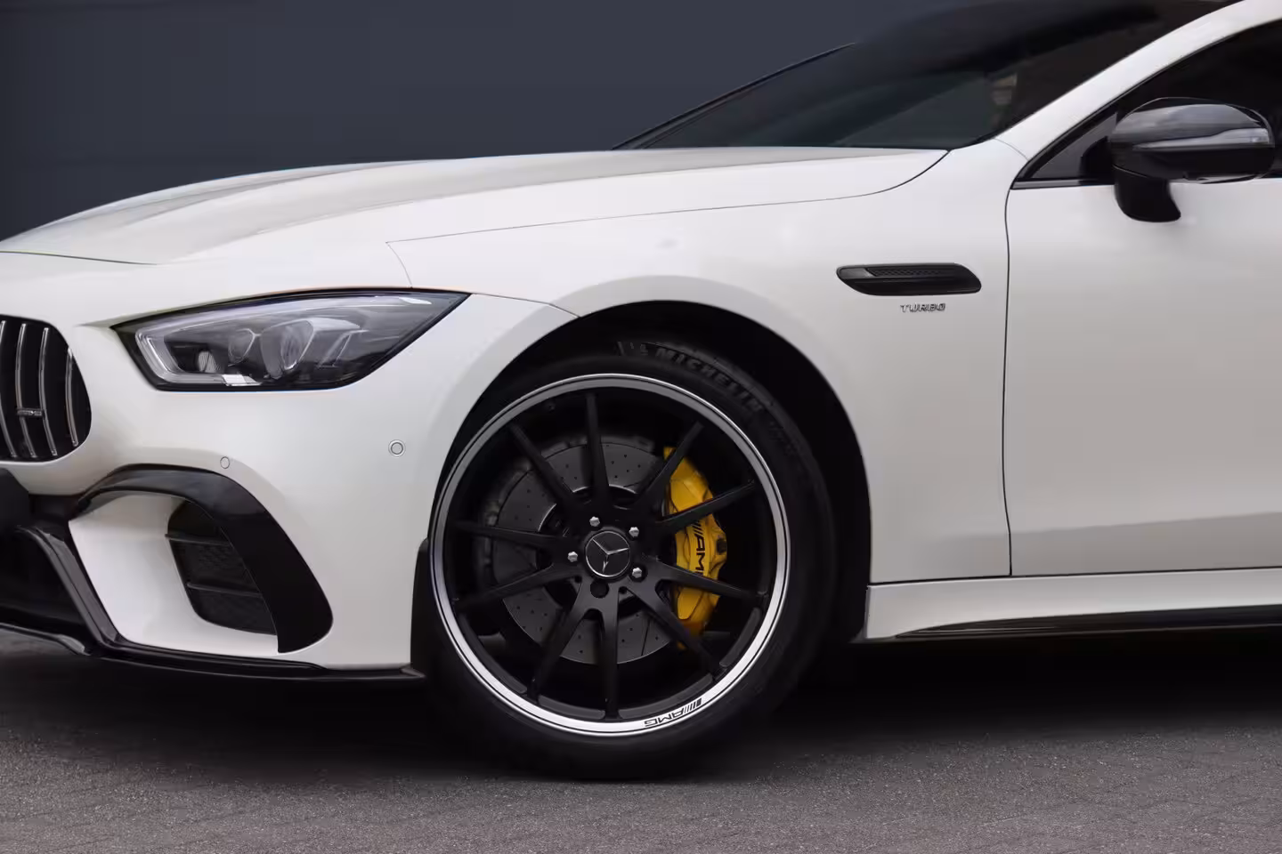 Mercedes-Benz AMG GT 4-Door Coupe AMG 43 Premium | Panoramadak | Distronic+ | AMG Ride Control | Soft-Close | Burmester | Na
