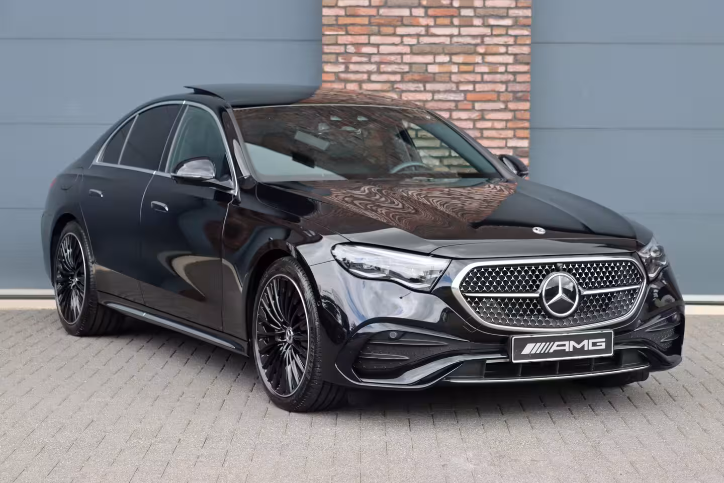Mercedes-Benz E-klasse 450 d 4MATIC AMG Line | Hyperscreen | Luchtvering | Achterasbesturing | Standkachel | Napp