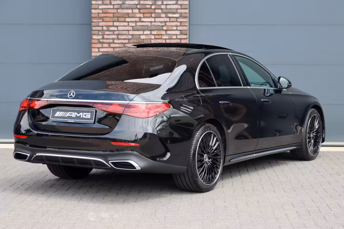 Mercedes-Benz E-klasse 450 d 4MATIC AMG Line | Hyperscreen | Luchtvering | Achterasbesturing | Standkachel | Napp