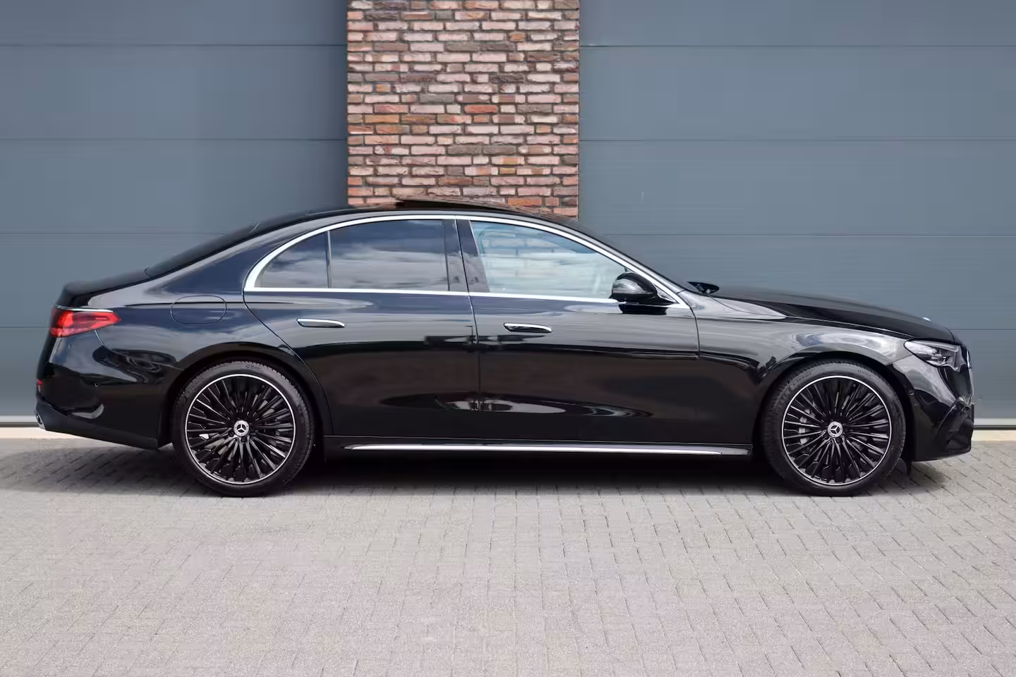 Mercedes-Benz E-klasse 450 d 4MATIC AMG Line | Hyperscreen | Luchtvering | Achterasbesturing | Standkachel | Napp