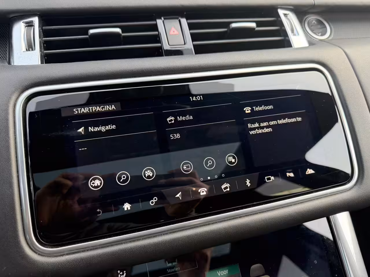Land Rover Range Rover Sport P575 SVR Carbon Edition Suede hemel|Apple Carplay|Stoelverwarming en koeling|Pano|Head up