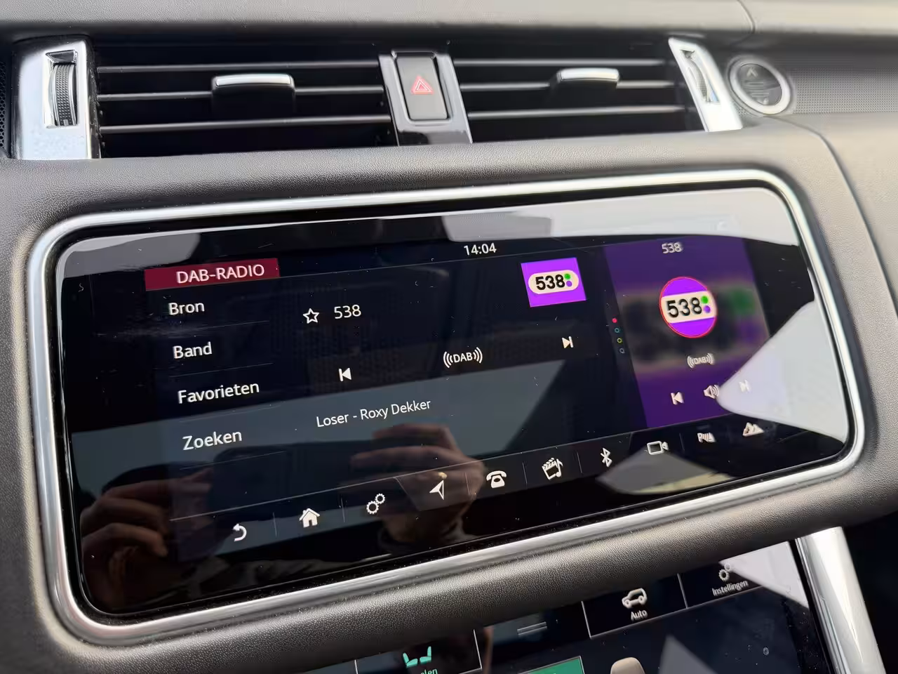 Land Rover Range Rover Sport P575 SVR Carbon Edition Suede hemel|Apple Carplay|Stoelverwarming en koeling|Pano|Head up